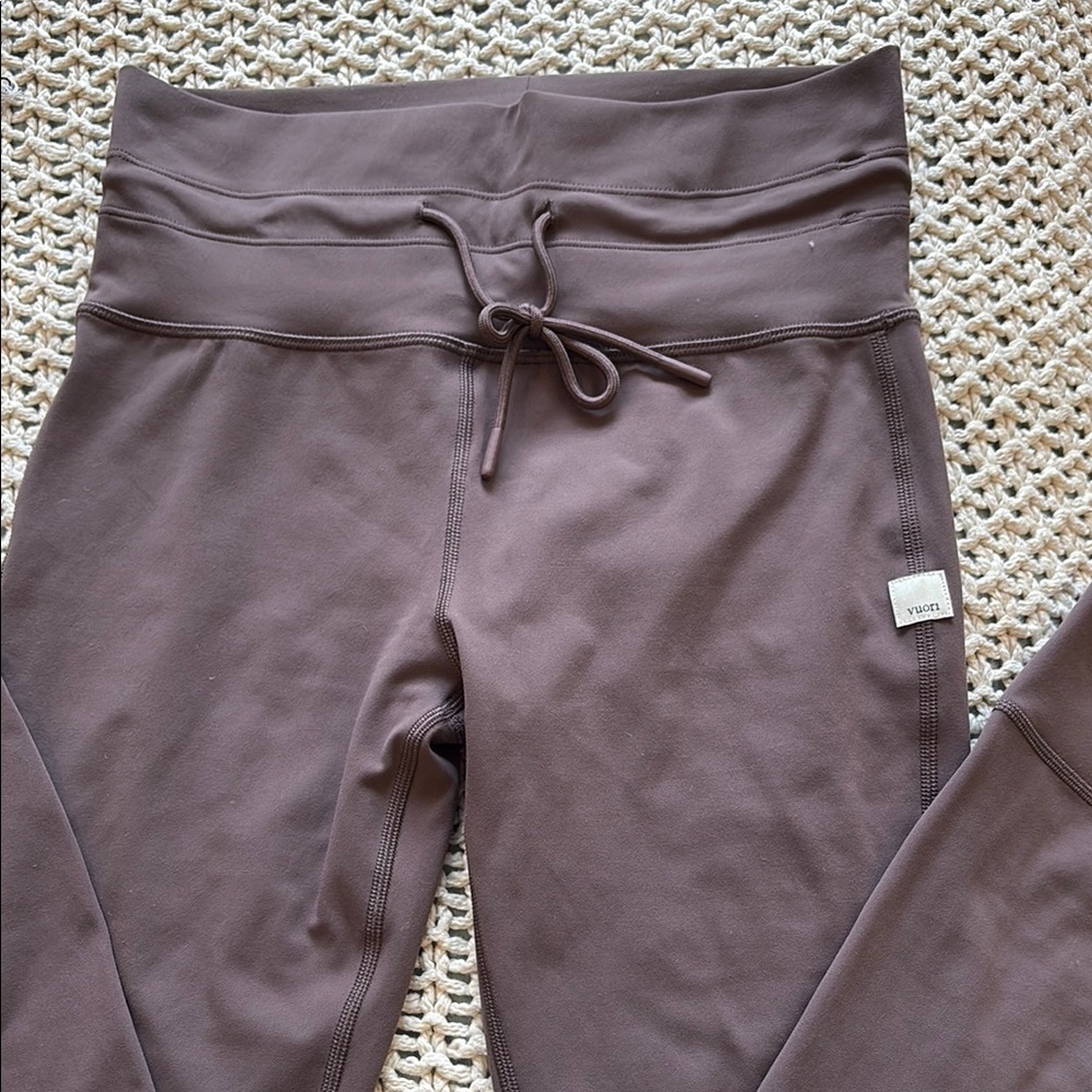Vuori Mauve leggings size sm